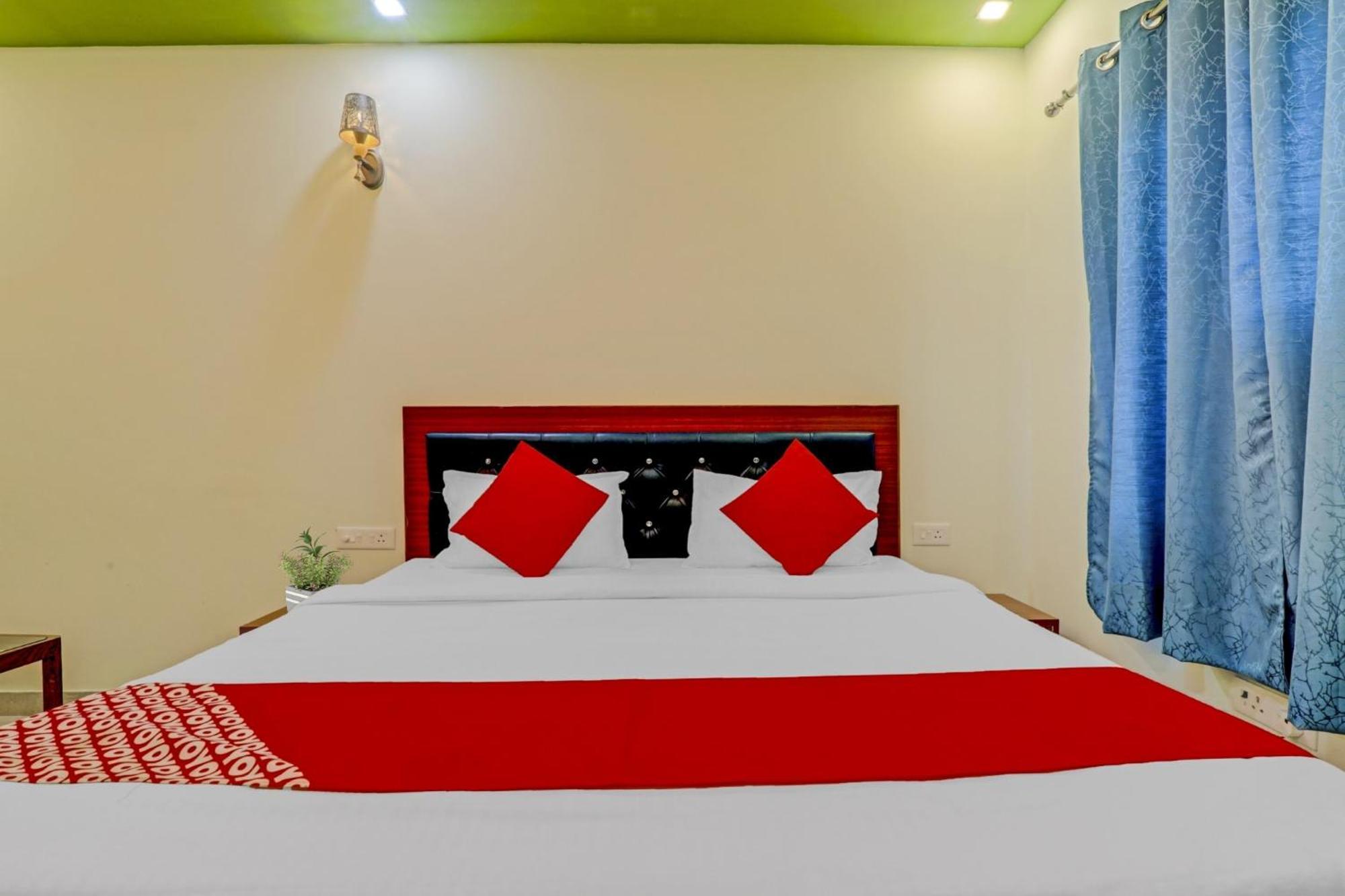Hotel O Chauhan Palace 勒克瑙 外观 照片